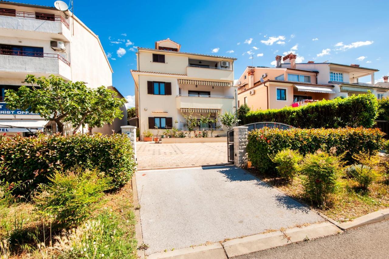 רוביני Apartments Milar מראה חיצוני תמונה