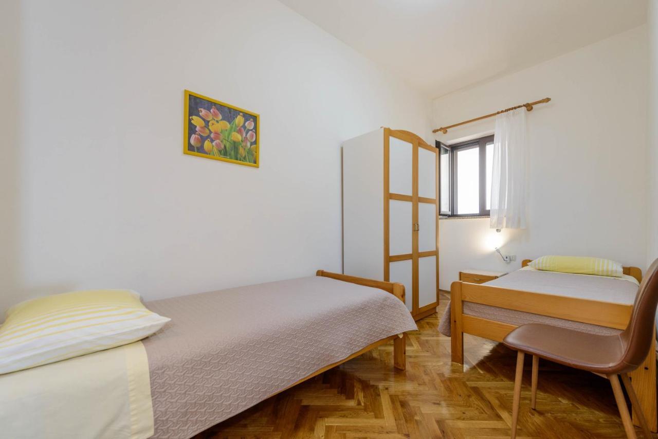 רוביני Apartments Milar מראה חיצוני תמונה