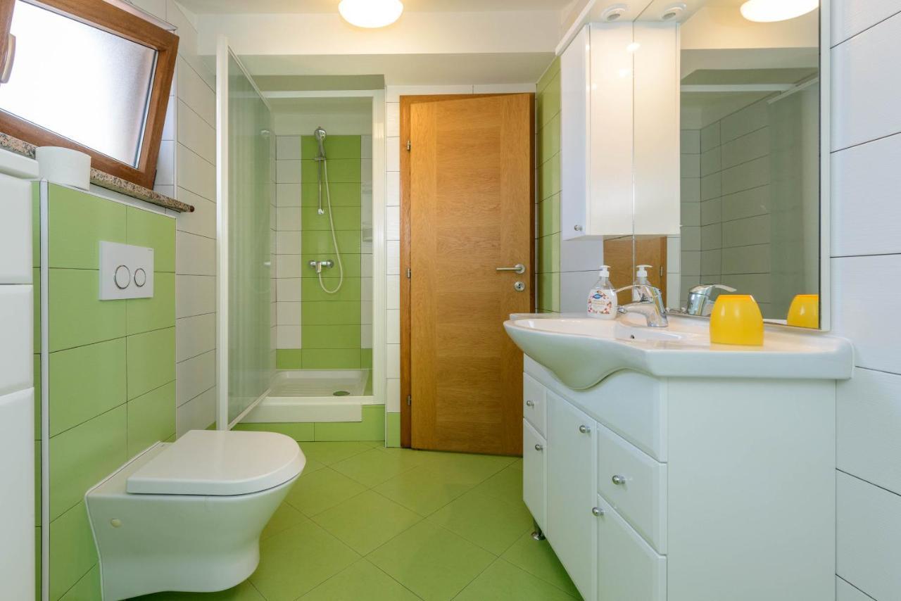 רוביני Apartments Milar מראה חיצוני תמונה